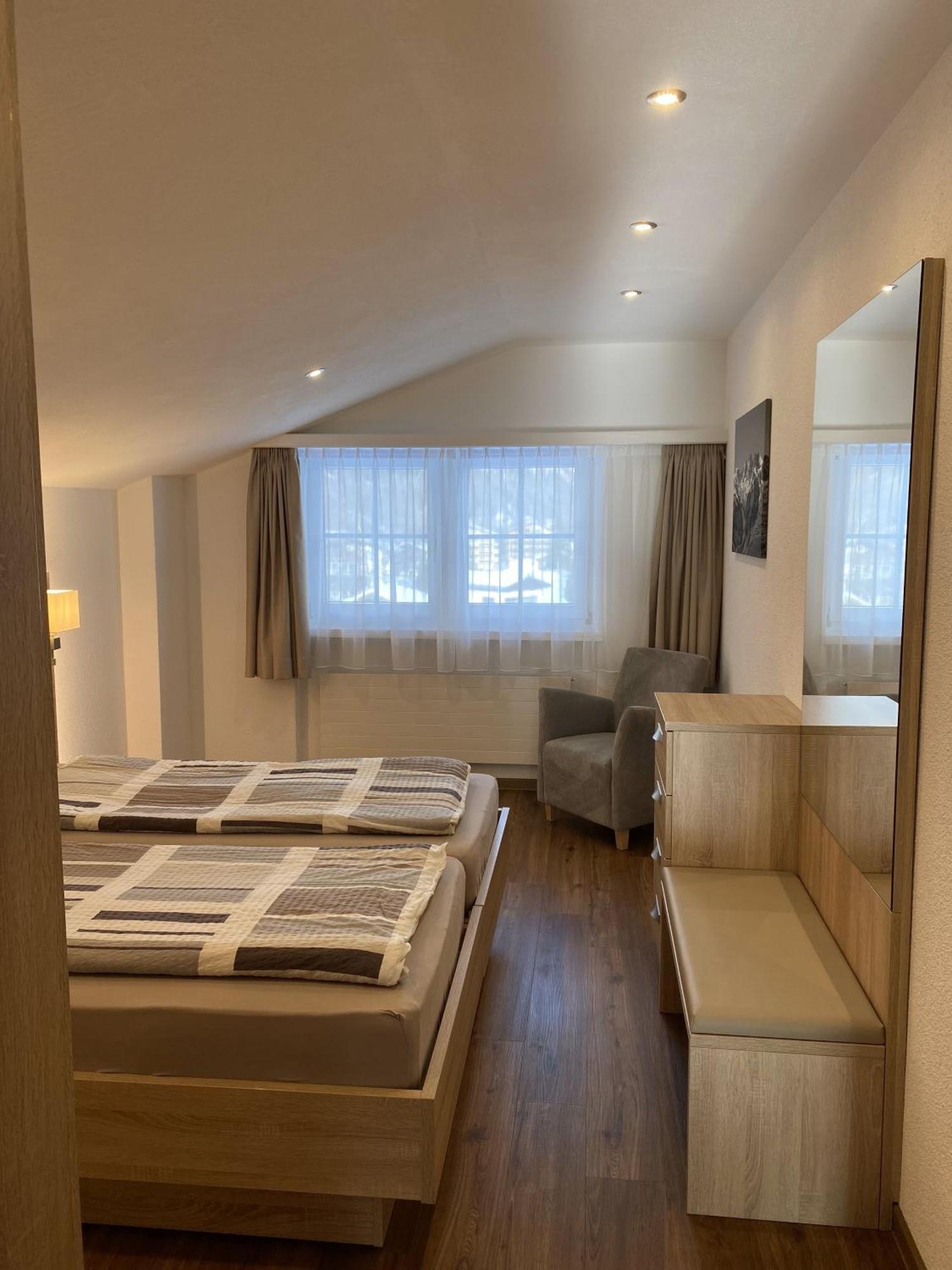 Apartments Arcadia Saas-Grund Ngoại thất bức ảnh