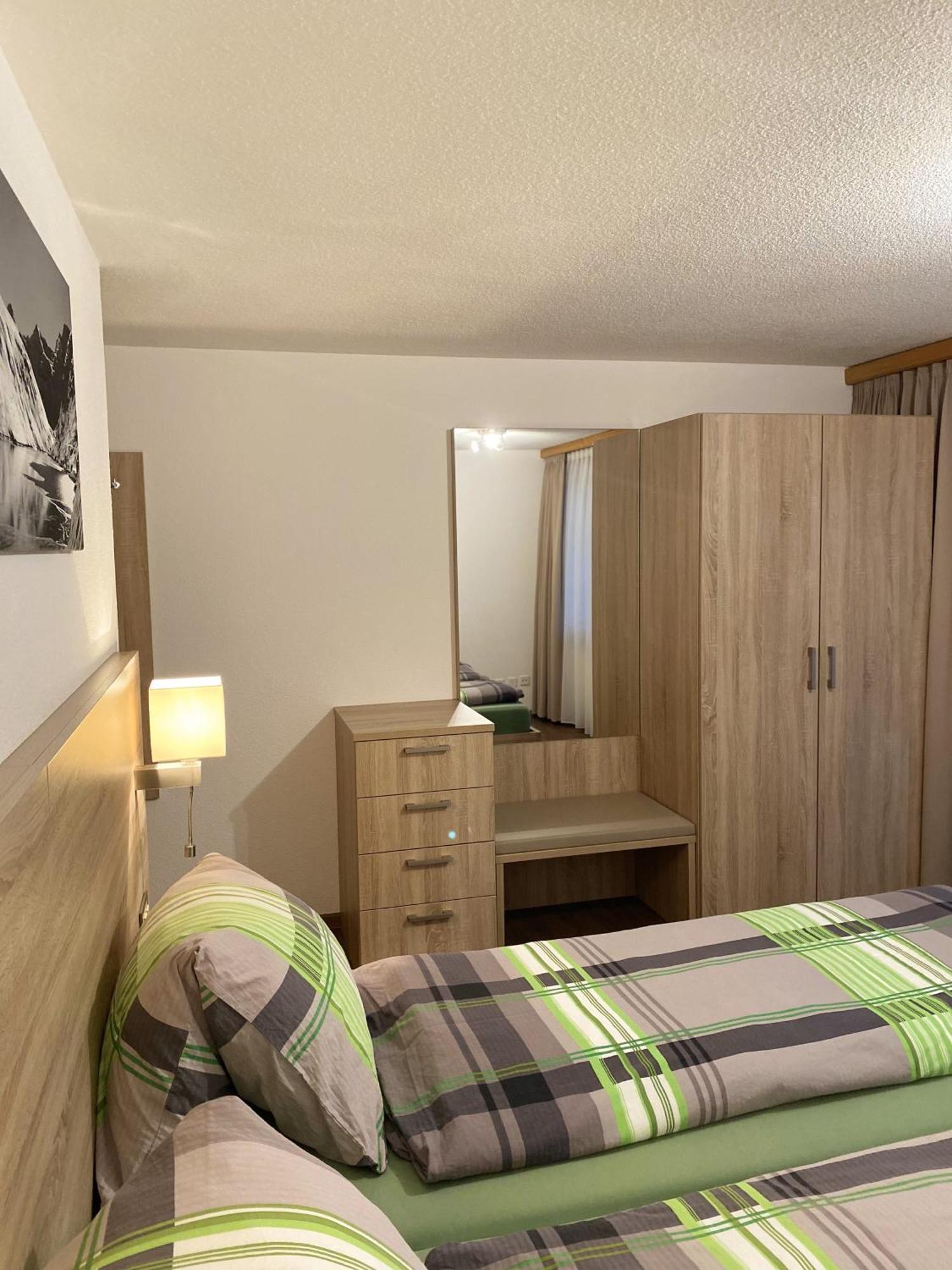 Apartments Arcadia Saas-Grund Ngoại thất bức ảnh
